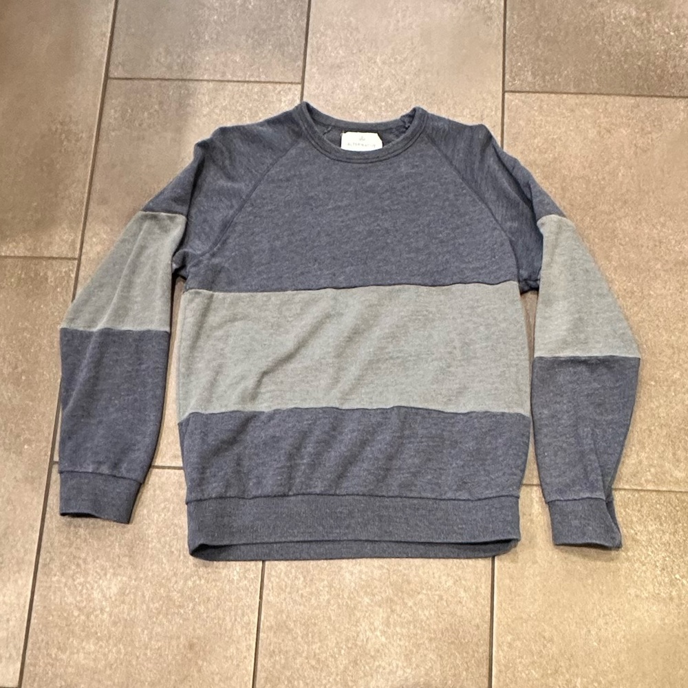 ❤️ Men’s Alternative Sweatshirt Size M - Blue & Grey 3 Stripes
